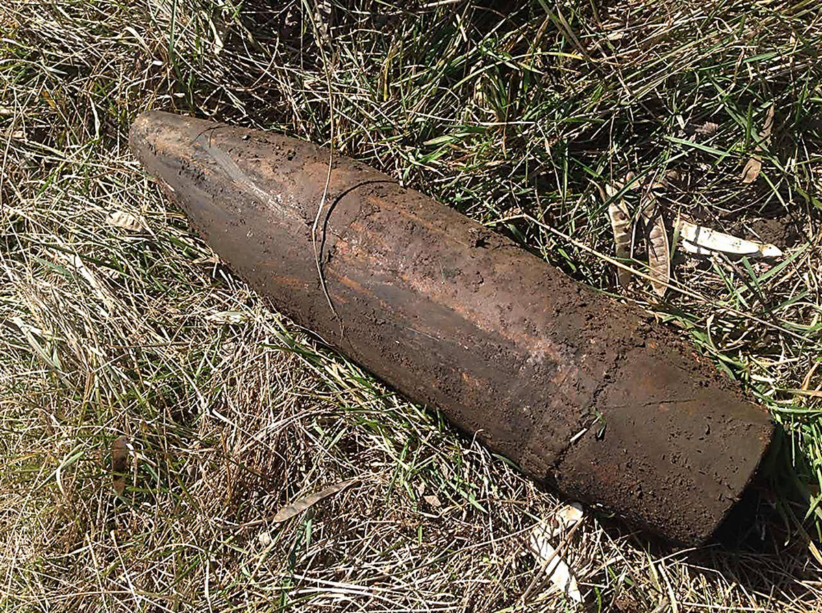Пирятинці знайшли артснаряд калібру 152 мм часів минулих війн