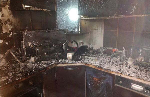 В Лубнах вогонь знищив у будинку побутову техніку та кухню