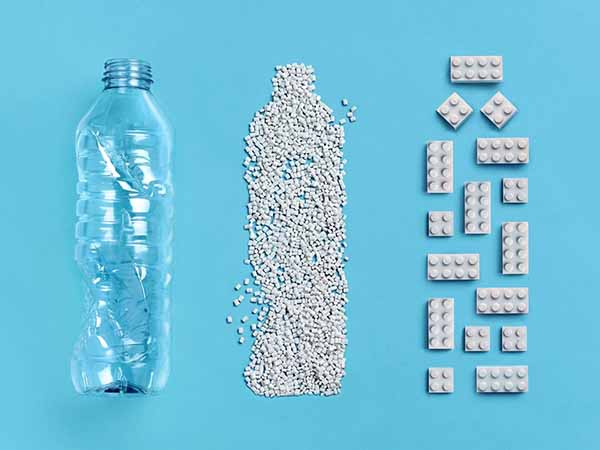 У Lego створили перший конструктор з перероблених пластикових пляшок