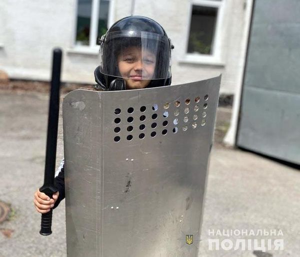 На Лубенщині поліцейські організували екскурсію для дітей до Лубенського районного відділу поліції