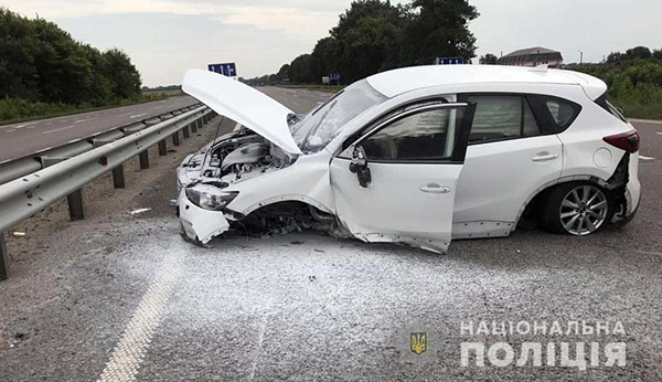 Поліція Лубенщини встановлює обставини ДТП, в якій травмована пасажирка легковика