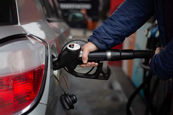 У Раді озвучили добру новину для водіїв, які зіткнулися з дефіцитом бензину