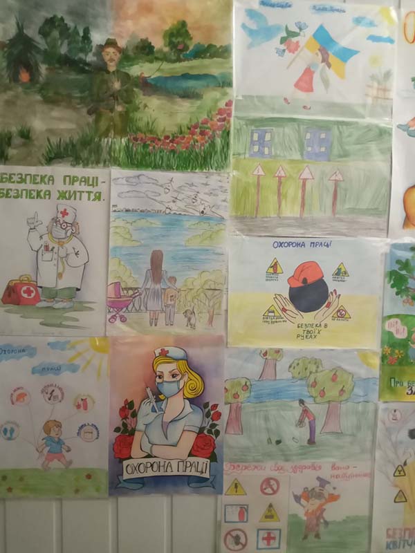 Маленькі лубенці малювали малюнки до Всесвітнього дня охорони праці