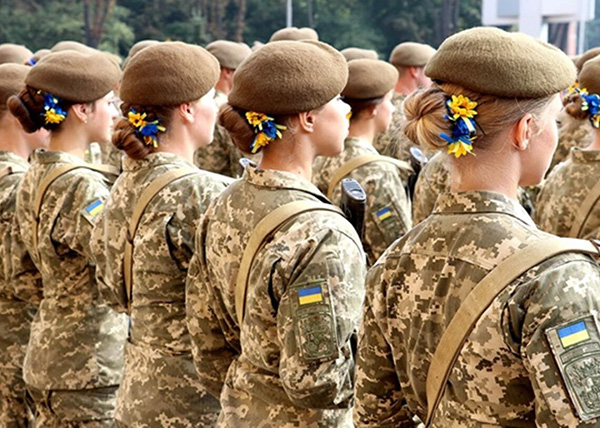 Військовий облік для жінок в Україні: в Генштабі пояснили, як це відбуватиметься