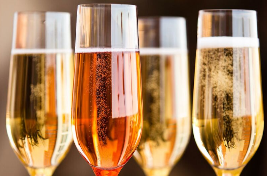 Чим ігристі вина відрізняються від шампанського?