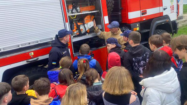 Лубенські рятувальники провели для школярів День цивільного захисту