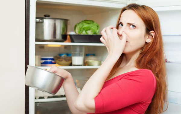 Як усунути неприємні запахи в будинку