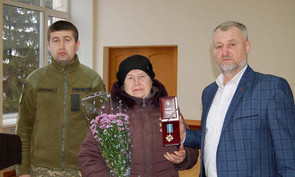 Орденом «За мужність» ІІІ ступеня нагороджено Жолобецького Володимира Івановича посмертно.