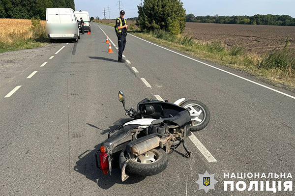 На Лубенщині поліція встановлює обставини ДТП, в якій травмований водій мопеда