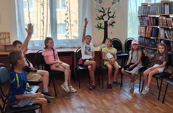 ПОЗИТИВНІ ЕМОЦІЇ – ДІТЯМ