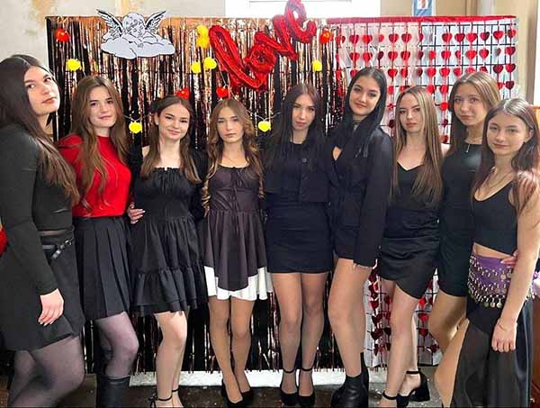 Кохання крізь віки: магічне свято у нашому коледжі!