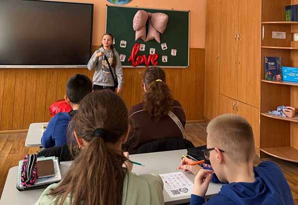 Love is in the Air: інтерактивний урок Speaking English 