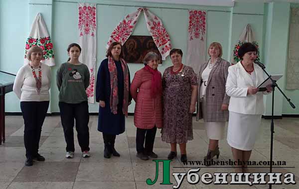 СВІТЛО ВОЄННОГО ВЕЛИКОДНЯ