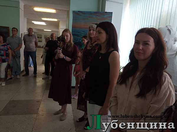 «ЛЕТЯТЬ ШАХЕДИ, А Я МАЛЮЮ»