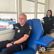 Поліцейські здали кров для порятунку життя людей 