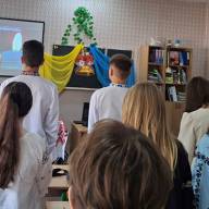 Перші уроки шани захисникам
