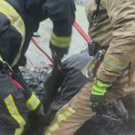 Дідуся витягли з багна і врятували життя