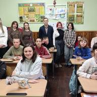 Відвідали і поспілкувалися школами 