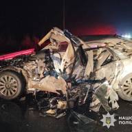 Поліція Полтавщини встановлює обставини ДТП, в якій травмувався водій легковика 